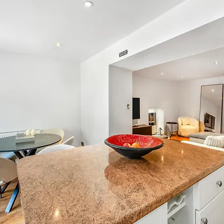 Slate Burrow Holiday home